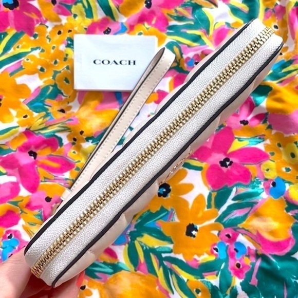 Brand New Coach Genuine Leather Chalk Quilt Long Zip Around Wristlet Wallet - Picture 7 of 15